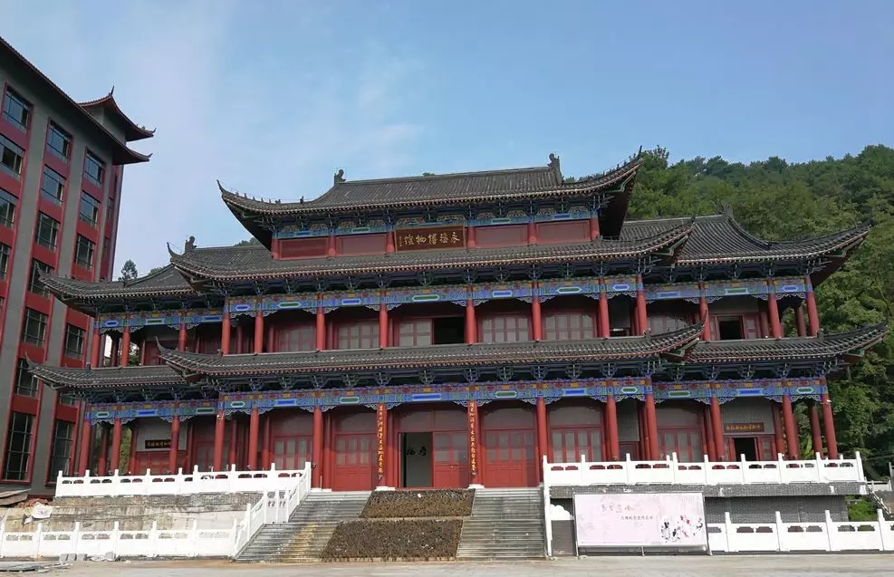 9.webp.jpg 9.webp.jpg